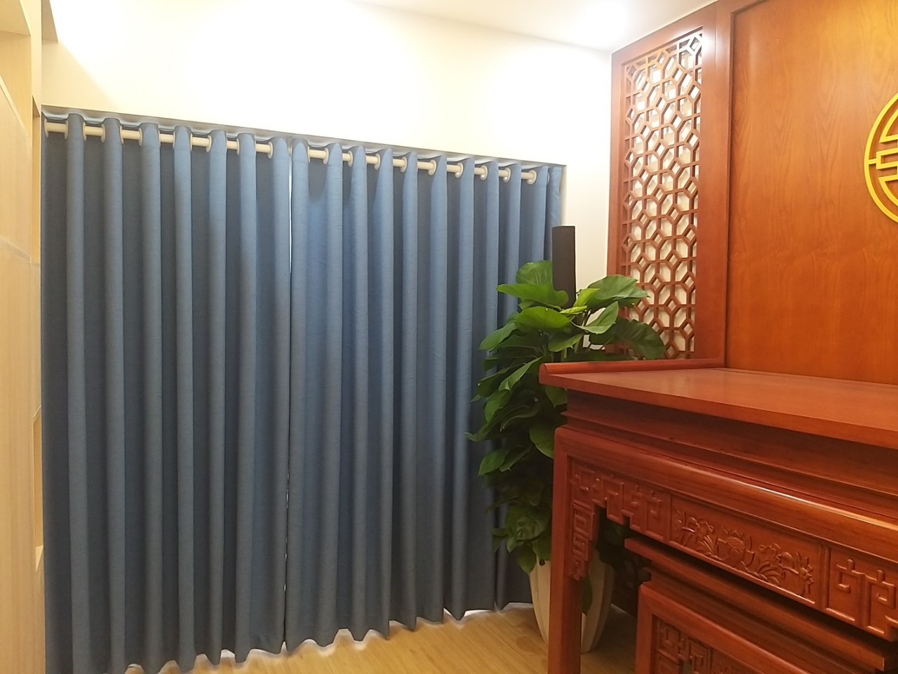 Mẫu Rèm vải phòng ngủ màu xanh
