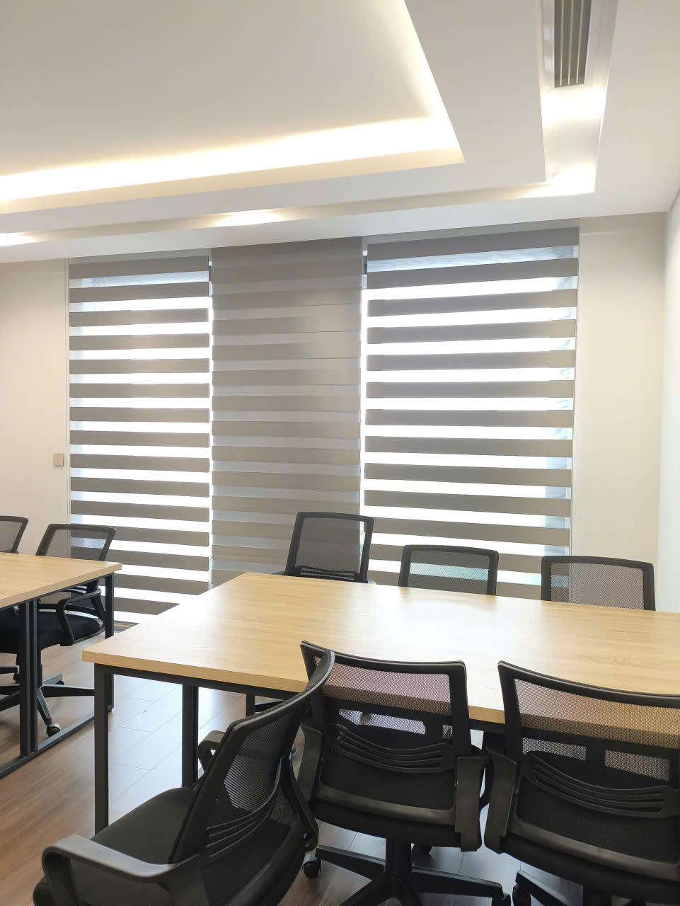 **Rèm cầu vồng – chạm đến vẻ đẹp tinh tế trong từng không gian sống**